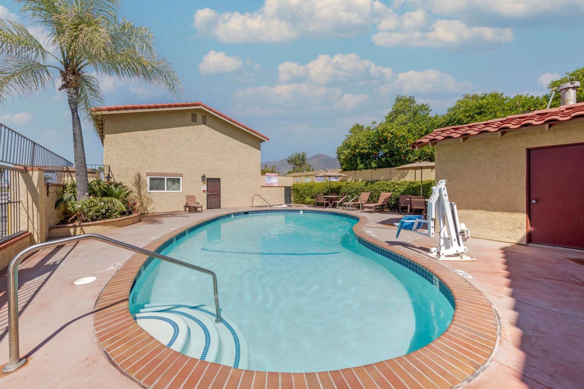 Best Western La Posada Motel Fillmore Bagian luar foto